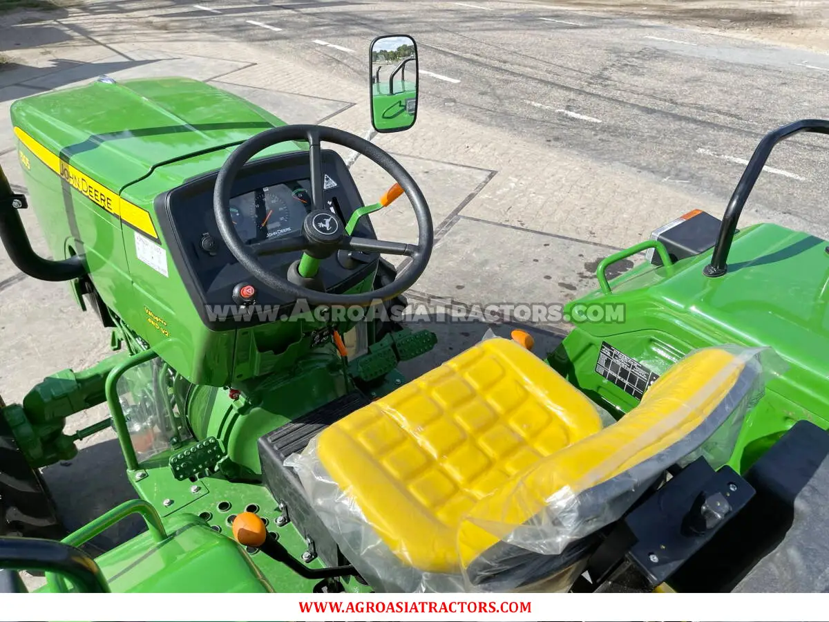 John Deere 5105