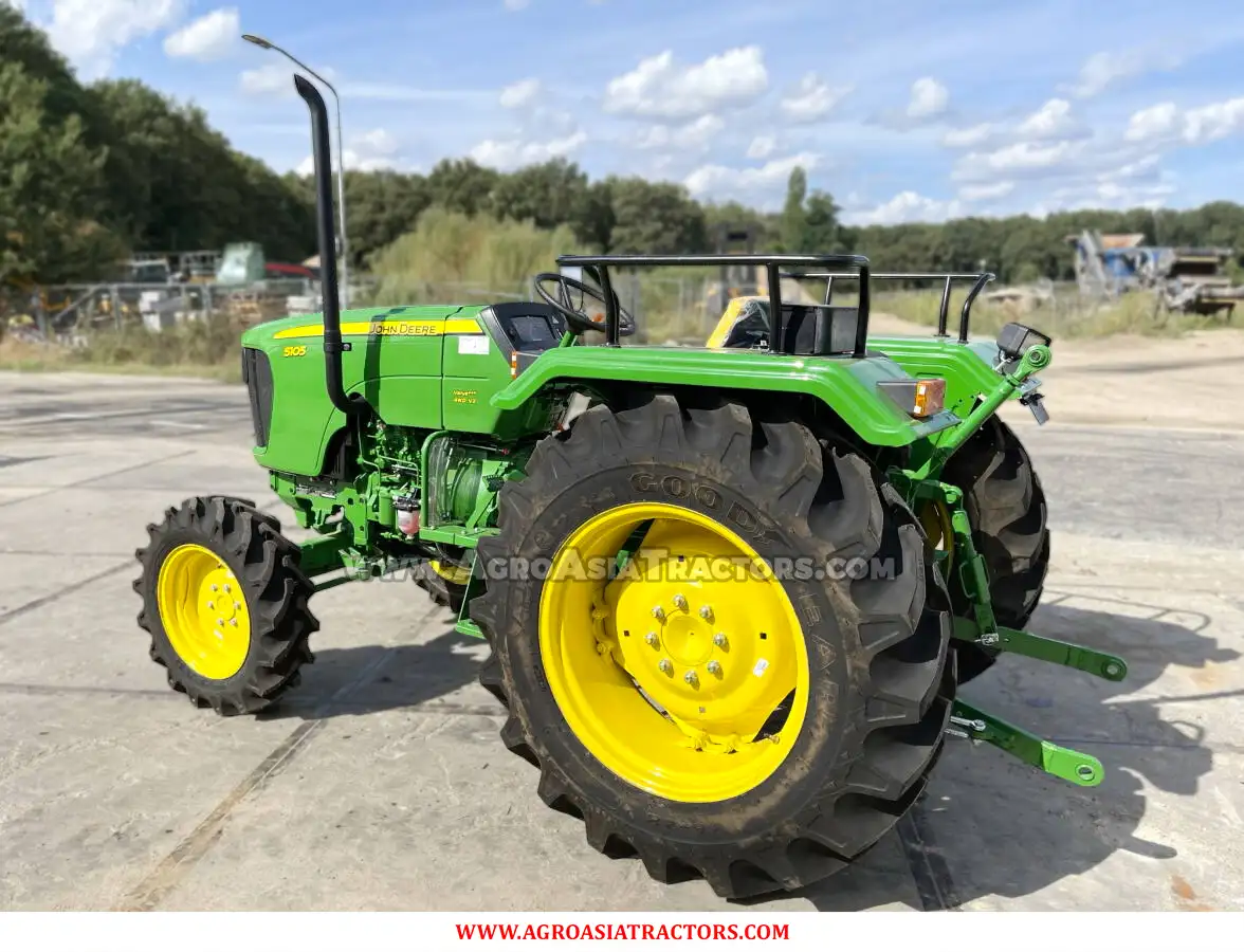 John Deere 5105